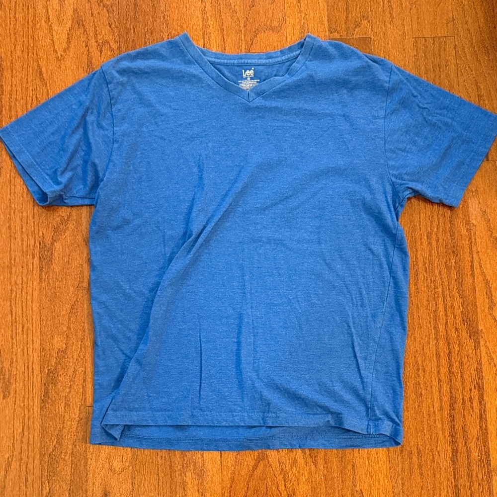 Lee Men's V-Neck Blue Short Sleeve Tee